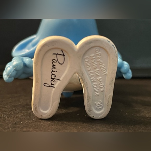 2011 McDonalds The Smurfs Panicky Smurf - Picture 4 of 5